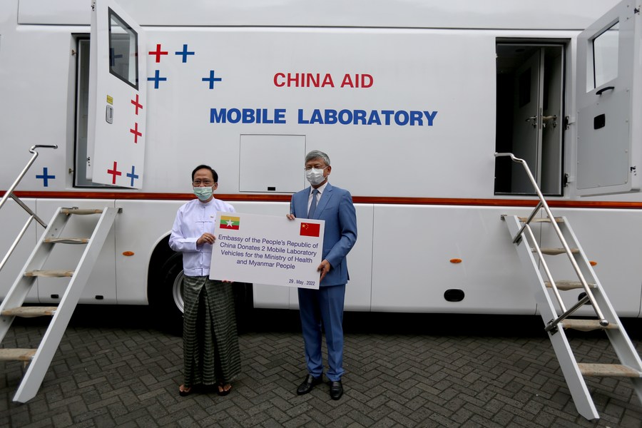 Очередная партия вакцин против СОVID-19 и медсредств, пожертвованных правительством КНР, доставлена в Мьянму