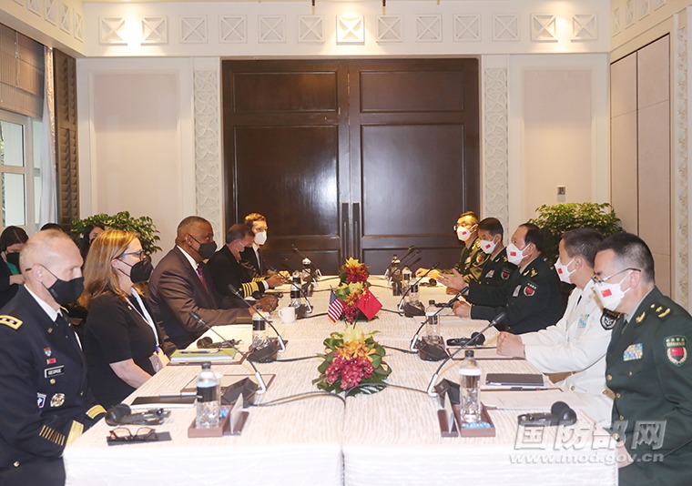 Вэй Фэнхэ провел переговоры с министром обороны США Л. Остином