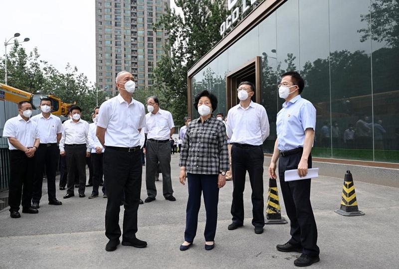 Сунь Чуньлань призвала к активным усилиям по сдерживанию COVID-19 в Пекине