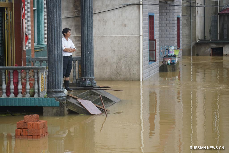 Ливни привели к затоплению ряда городов провинции Цзянси