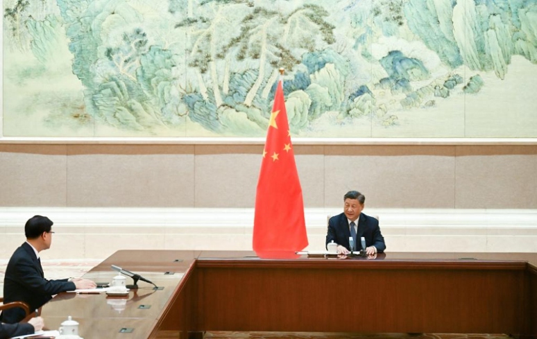 Си Цзиньпин встретился с новым главой администрации САР Сянган Ли Цзячао