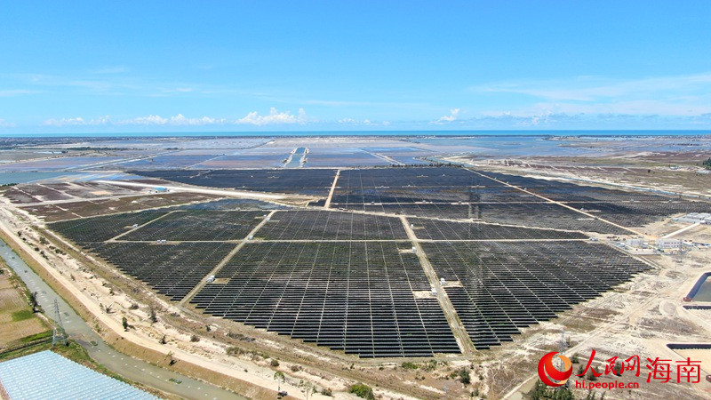 На острове Хайнань солонцово-солончаковая земля стала “рогом изобилия” зеленой энергии