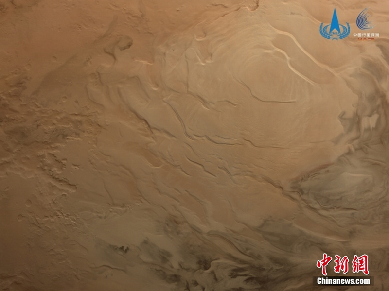 Последние фотоснимки Марса, сделанные китайским орбитальным аппаратом "Тяньвэнь-1"