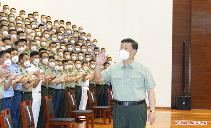 Си Цзиньпин посетил с инспекцией расположение контингента НОАК в САР Сянган
