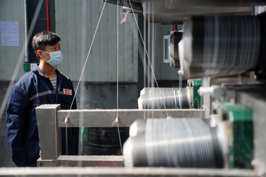В сфере производства химических волокон в Китае зафиксирован рост доходов
