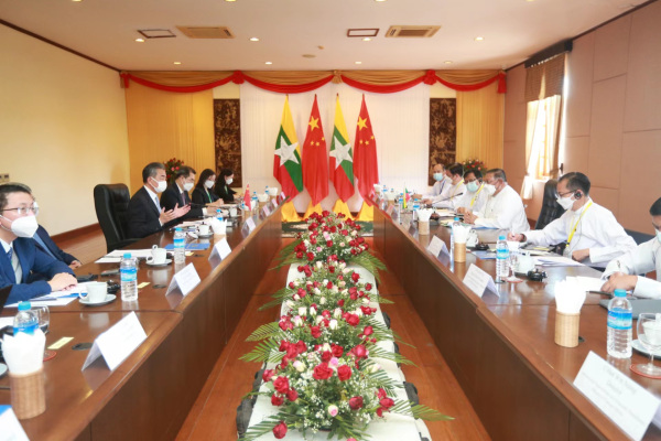 Ван И провел переговоры с главой МИД Мьянмы Вунна Маунг Лвином