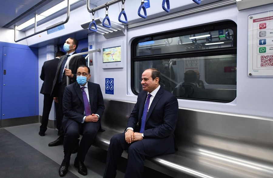 Президент Египта А. Ф. ас-Сиси принял участие в церемонии пробной эксплуатации линии LRT китайского производства