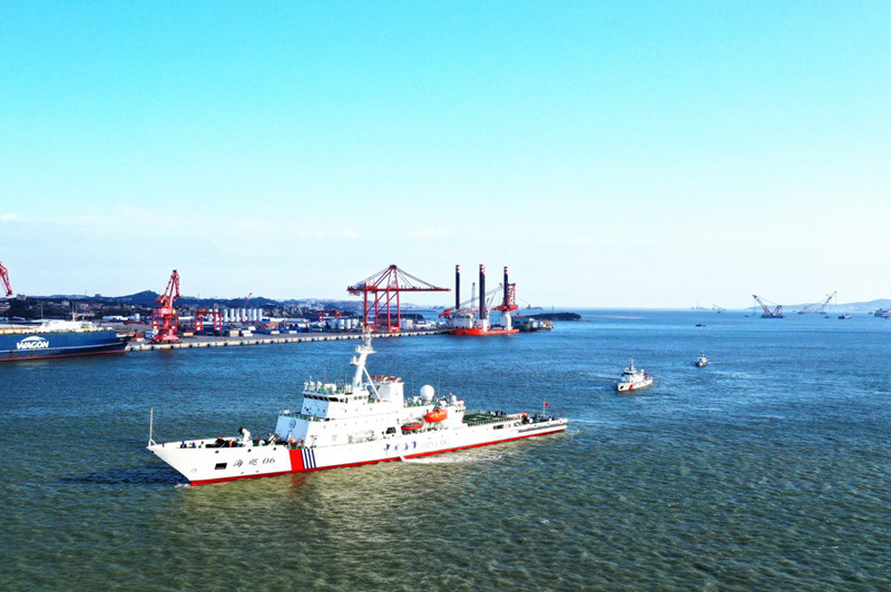 Первый в Тайваньском проливе большой аварийно-спасательный корабль передан в Управление морской безопасности провинции Фуцзянь