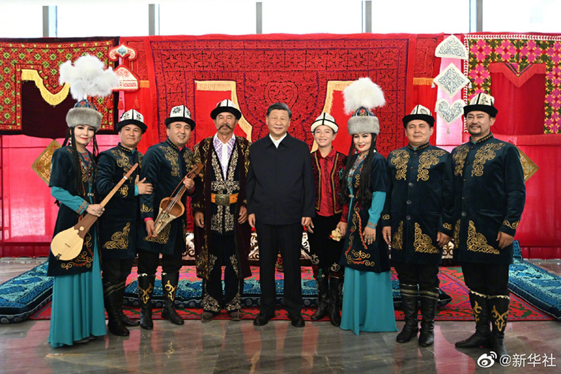 Си Цзиньпин совершил инспекционную поездку в Урумчи