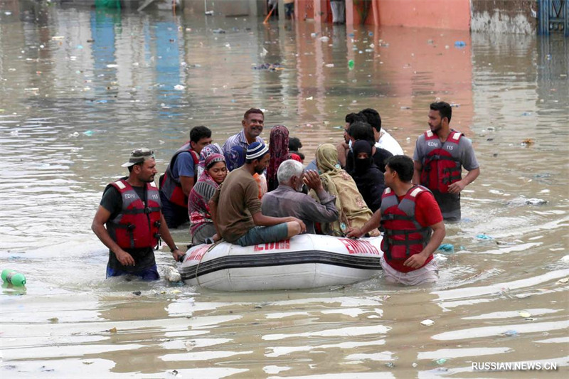 Наводнения захлестнули Пакистан