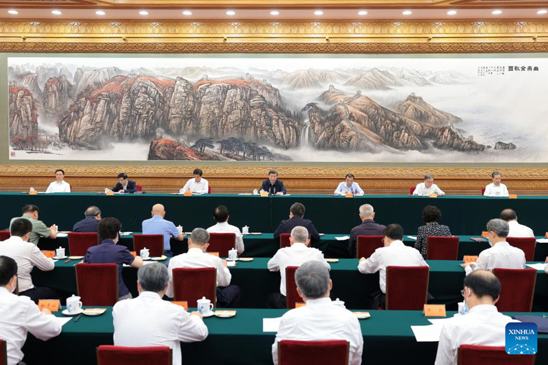 Си Цзиньпин подчеркнул важность сплочения китайцев в стране и за рубежом для великого возрождения китайской нации