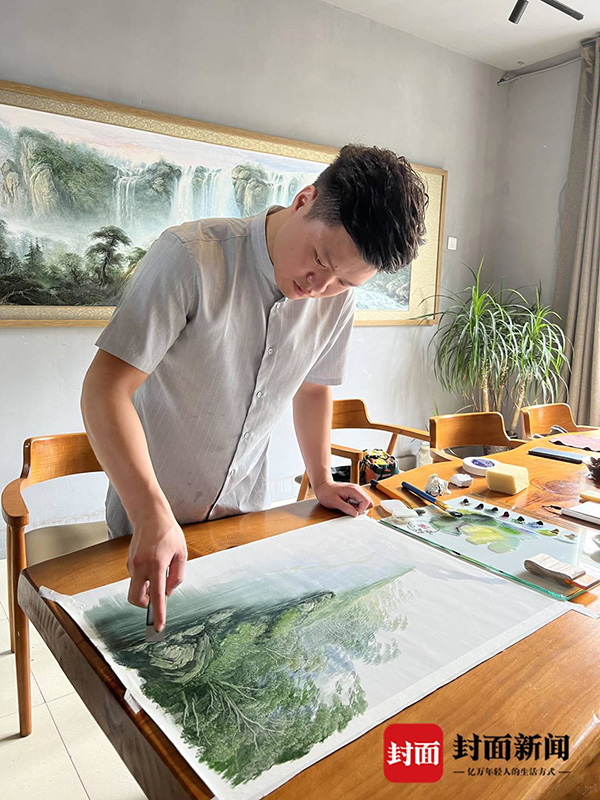 Китаец мастерски рисует пейзажи ножом