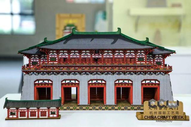 В китайском городе Ханчжоу стартовала выставка произведений бумажного искусства