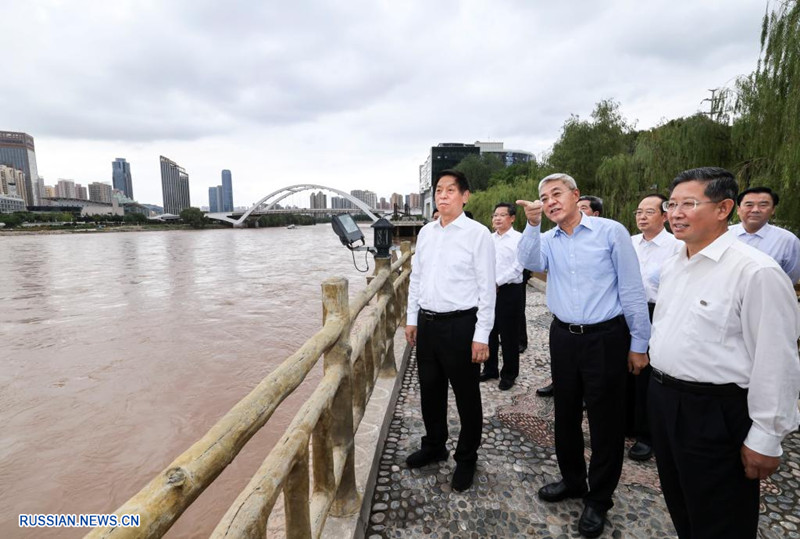 Ли Чжаньшу подчеркнул важность защиты реки Хуанхэ в соответствии с законом