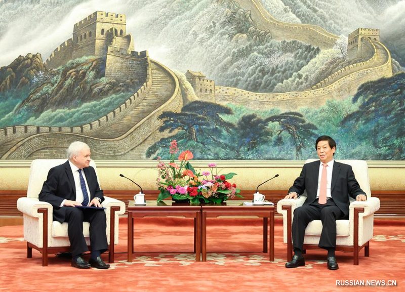 Ли Чжаньшу провел встречу с послом России в Китае А. Денисовым