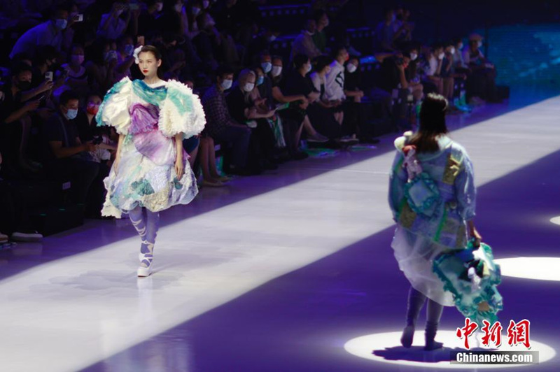 В Пекине состоялся финал 30-го Китайского Международного конкурса молодых дизайнеров моды