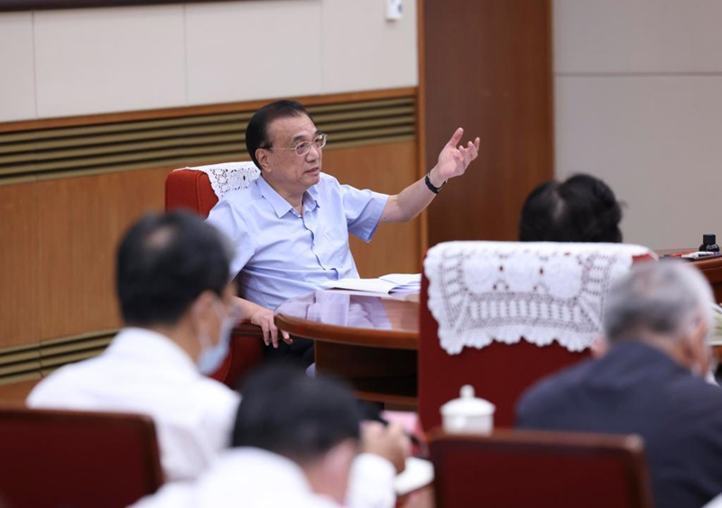 Ли Кэцян подчеркнул важность реализации политических мер по стабилизации экономики