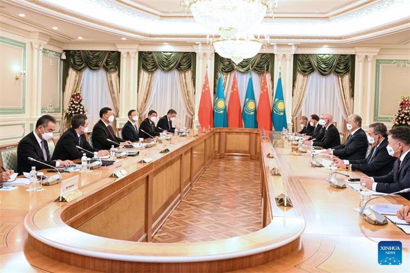 Председатель КНР Си Цзиньпин совершил государственный визит в Казахстан