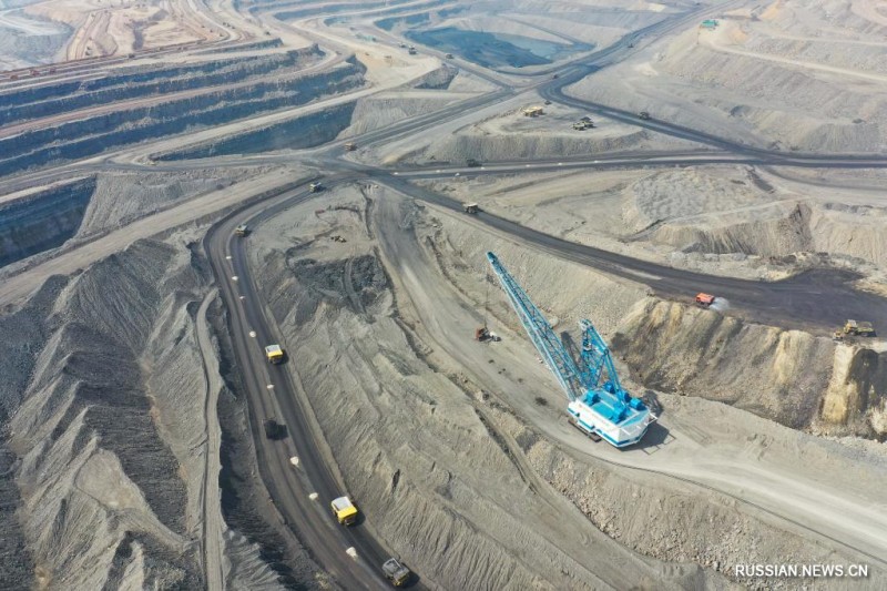 Город Ордос на севере Китая увеличивает производство угля для обеспечения его поставок