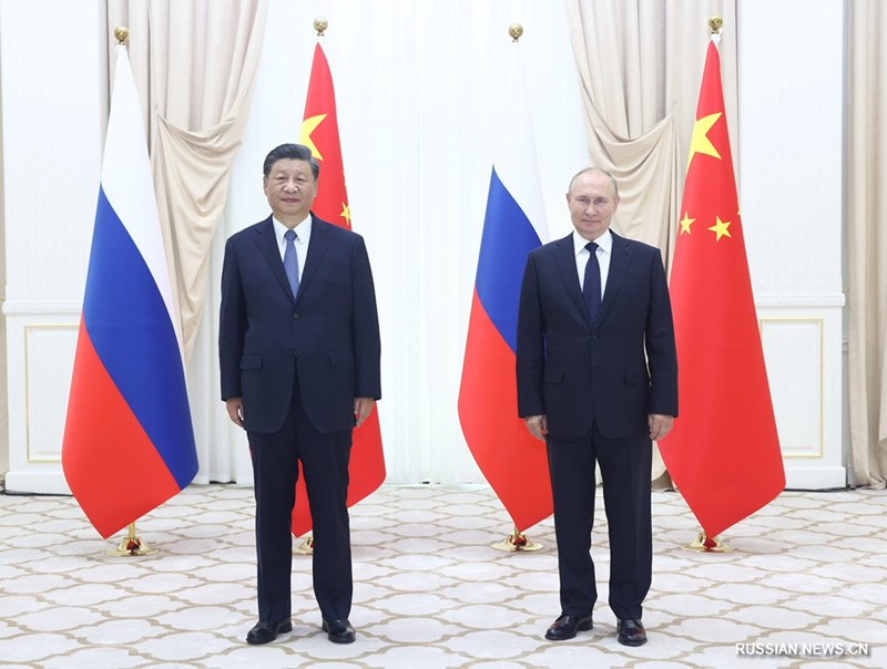 Председатель КНР Си Цзиньпин встретился с президентом России В. Путиным в Самарканде