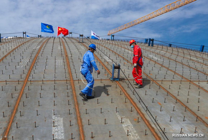 В Китае завершено строительство основной конструкции крупнейшего в стране хранилища СПГ