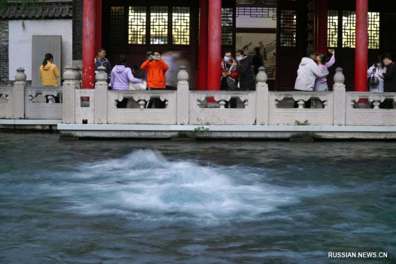 В известном китайском источнике Баотуцюань уровень подземных вод превысил 30 метров