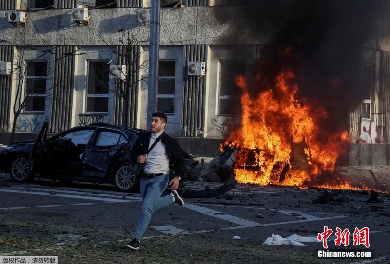 В центре Киева прогремели несколько взрывов -- Укринформ