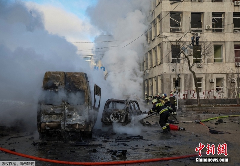 В центре Киева прогремели несколько взрывов -- Укринформ