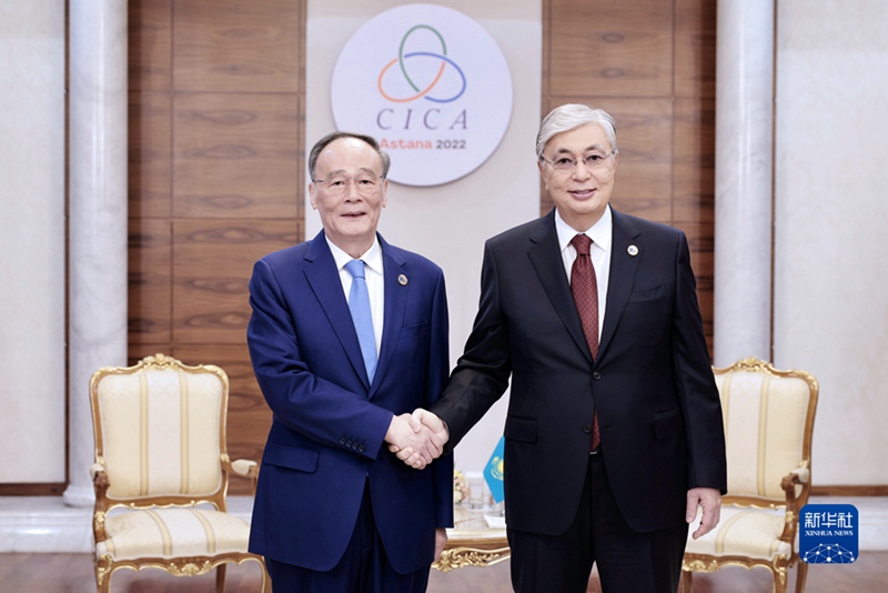 Ван Цишань встретился с президентом Казахстана Касым-Жомартом Токаевым и принял участие в 6-м саммите СВМДА