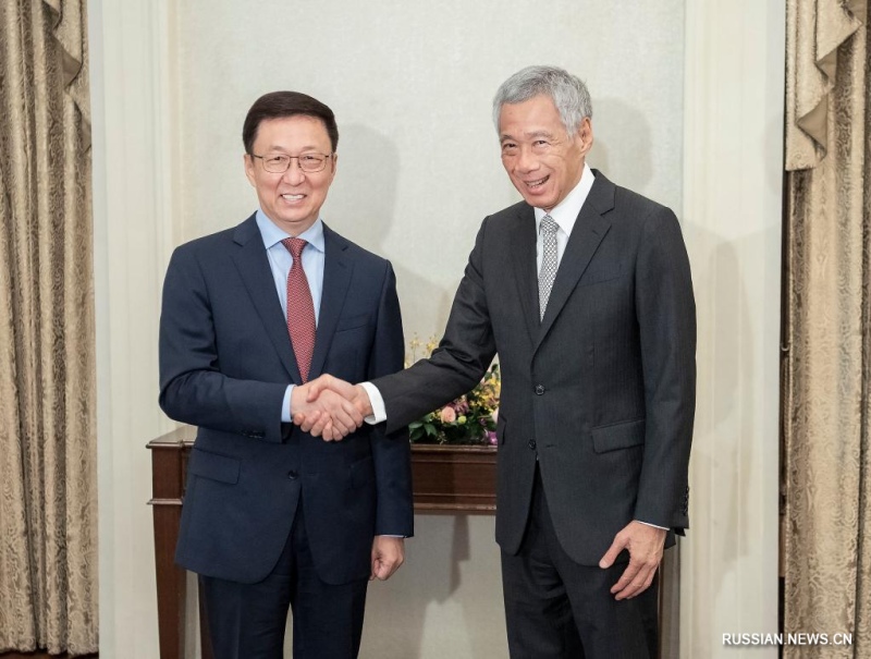 Хань Чжэн призвал к укреплению сотрудничества с Сингапуром