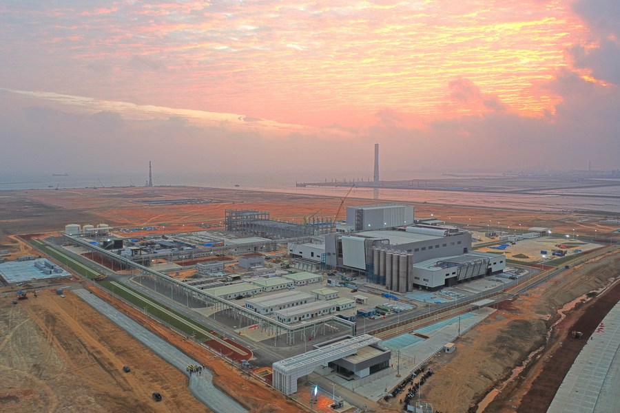 21 января 2022 года, вид на базу Verbund немецкого химического гиганта BASF в городе Чжаньцзян провинции Гуандун на юге Китая. /Фото: Синьхуа/