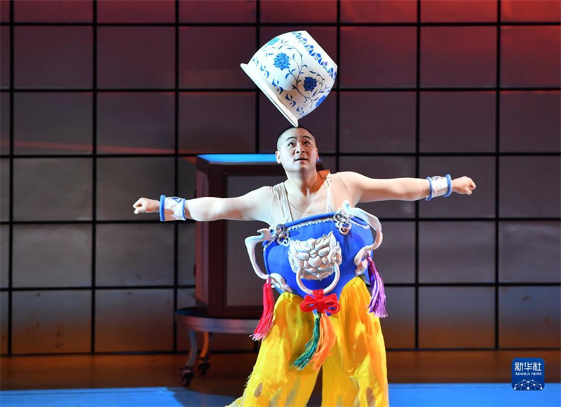 В провинции Хэнань открылся Пятый фестиваль китайского акробатического искусства