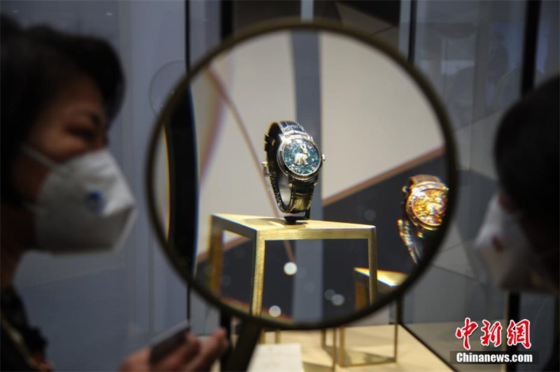 На 5-м ЭКСПО в Шанхае появились высококачественные ювелирные изделия