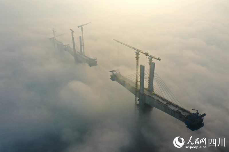 Строительство железнодорожного моста на высоте 100 метров