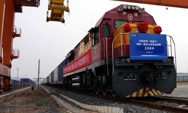 Первый грузовой поезд Китай-Европа был запущен из Мяньяна в Тбилиси