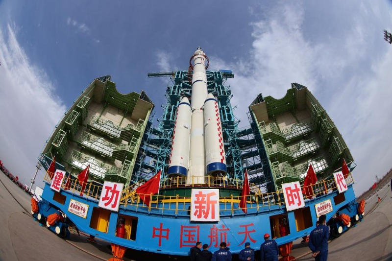 Китай готовится к запуску пилотируемого космического корабля "Шэньчжоу-15"