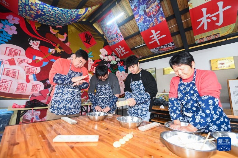 В деревнях города Цзясин развивается  культурный туризм