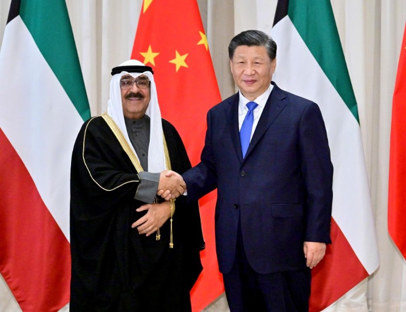 Си Цзиньпин провел встречу с наследным принцем Кувейта