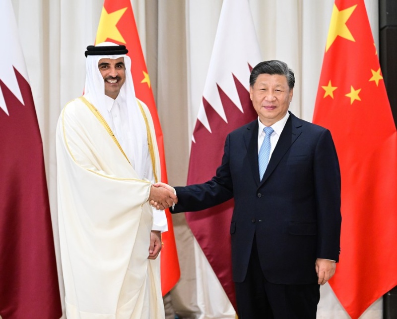 Си Цзиньпин и эмир Катара обсудили Чемпионат мира по футболу