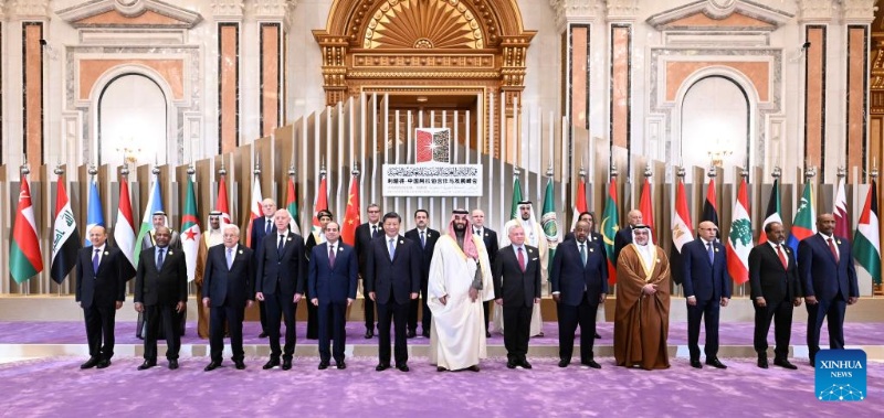 Си Цзиньпин призвал к формированию более тесного китайско-арабского сообщества с единой судьбой