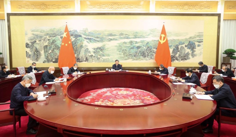 На заседании Политбюро ЦК КПК подчеркнули важность сплоченного претворения в жизнь решений и планов 20-го съезда КПК