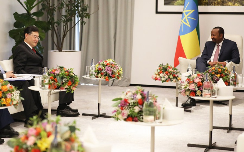 Премьер-министр Эфиопии А. Ахмед встретился с главой МИД КНР Цинь Ганом