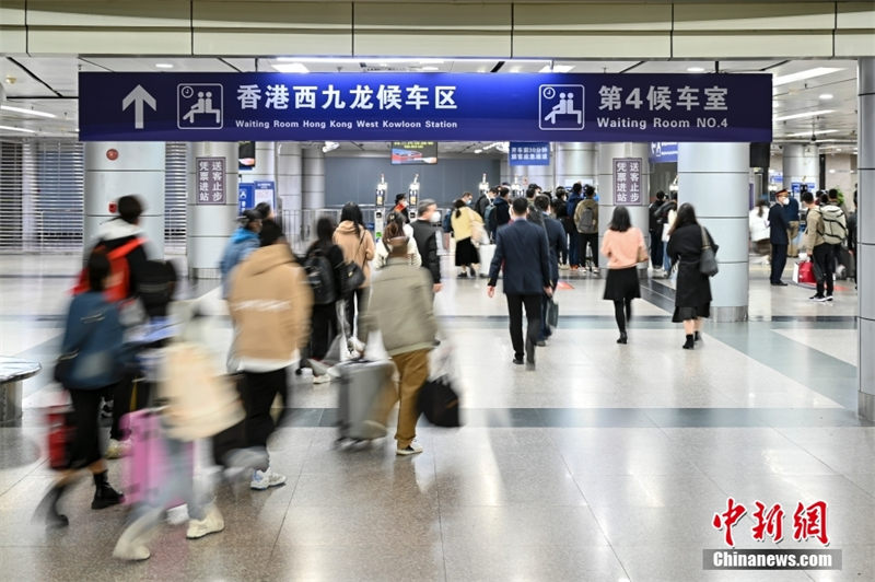 Запущен первый прямой поезд Гуанчжоу – Сицзюлун