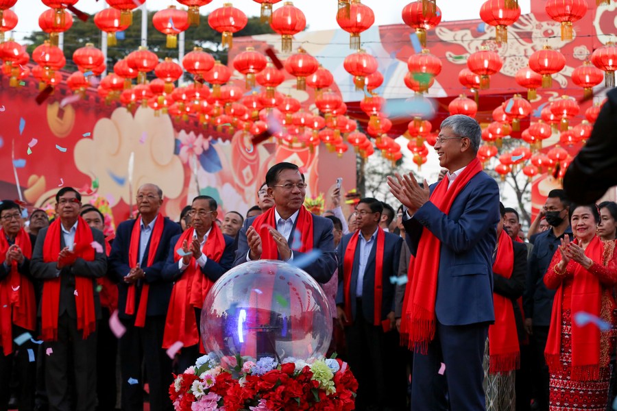 В Мьянме отметили китайский Новый год по лунному календарю
