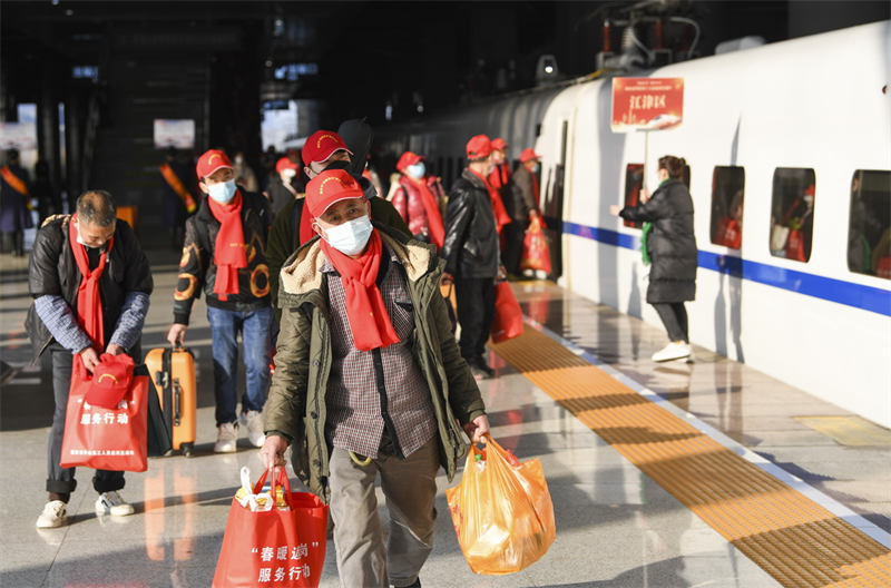 Из Чунцина отправлен первый в 2023 году специальный рабочий поезд
