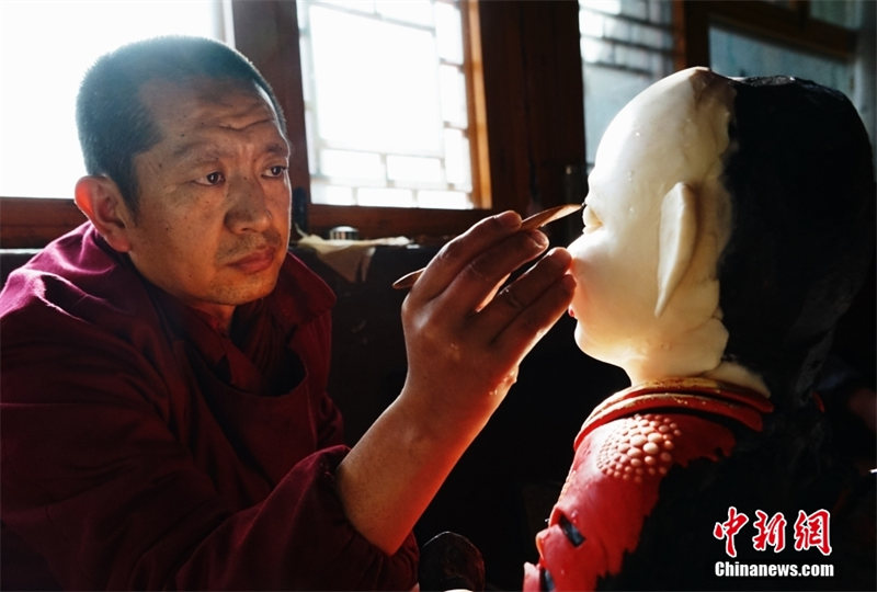 Выставка масляных скульптур в храме Таэрсы провинции Цинхай