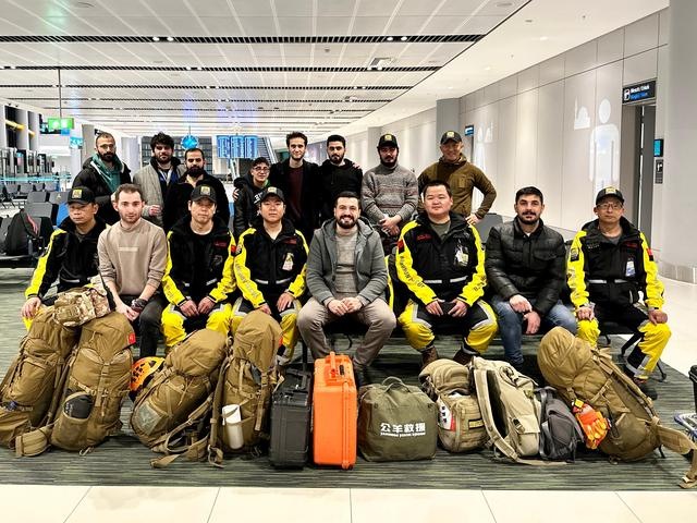 Китайская гражданская спасательная команда прибыла в Турцию