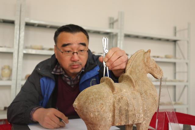 В пров. Хэбэй на севере Китая найдена древняя гробница