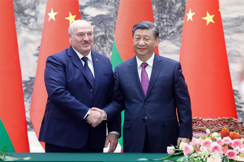 Си Цзиньпин провел переговоры с Президентом Республики Беларусь А. Лукашенко