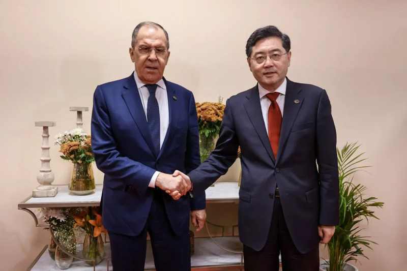 Министры иностранных дел Китая и России обсудили двусторонние отношения и украинский кризис